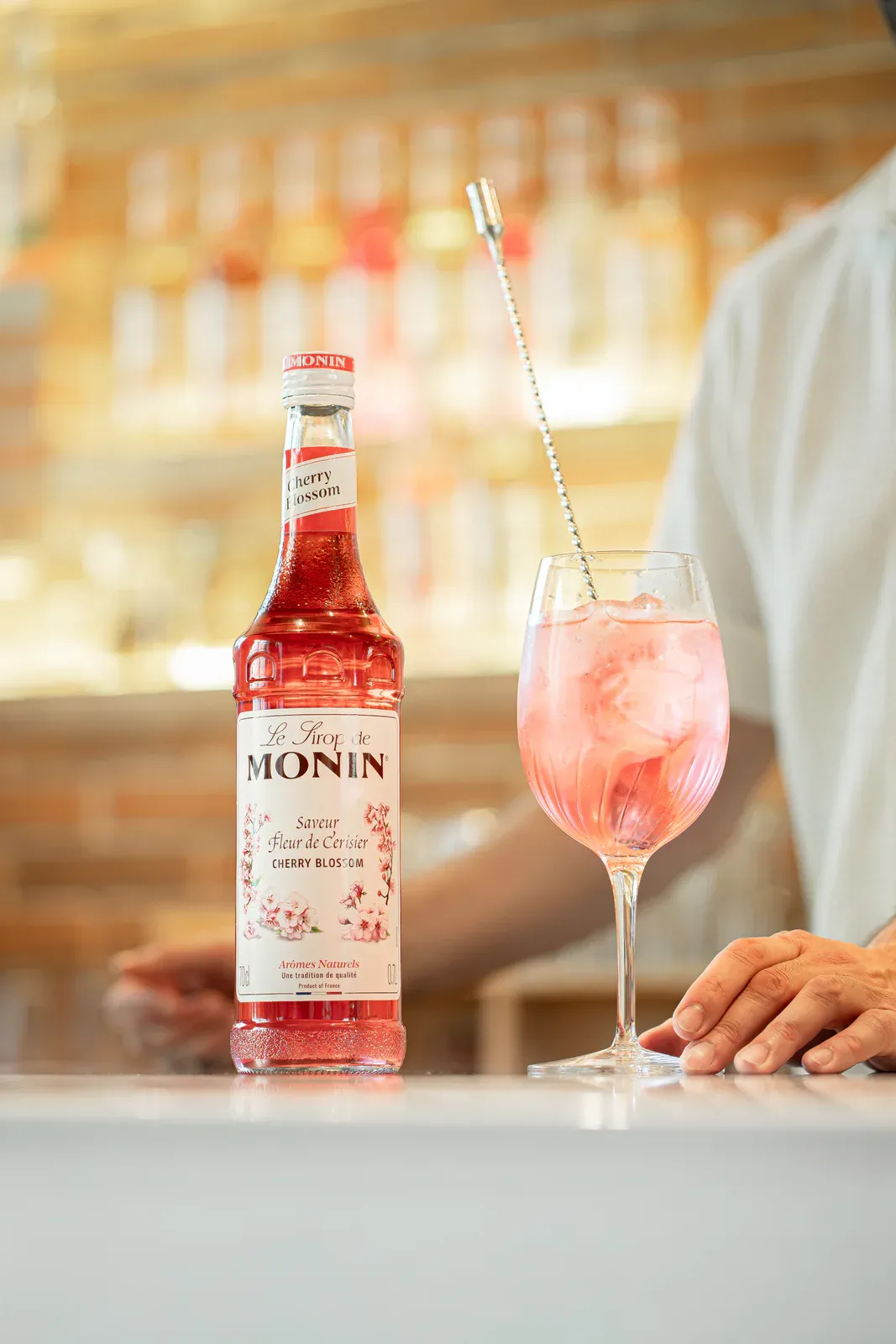 MONIN Sakura s růžovým květinovým drinkem