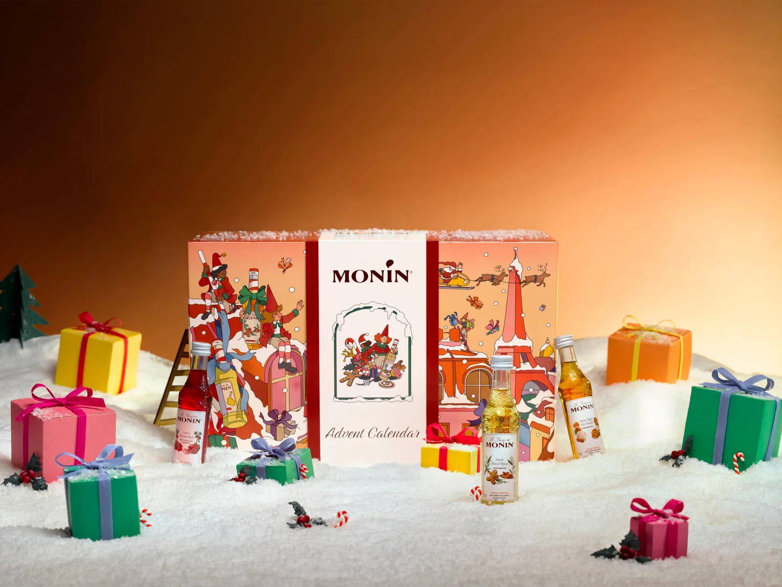 Adventní kalendář MONIN 2026 ve vánočním prostředí