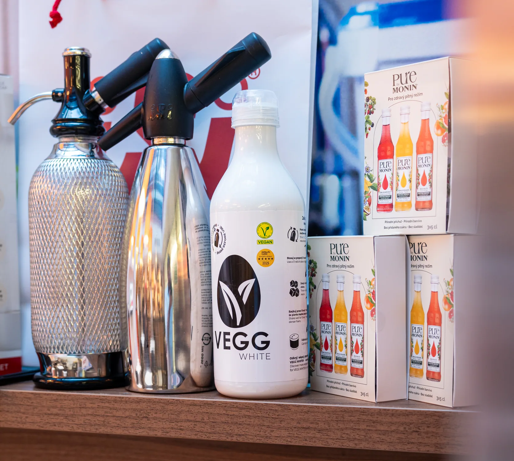 Láhve iSi, VEGG White a Pure by MONIN na iSi Masterclass